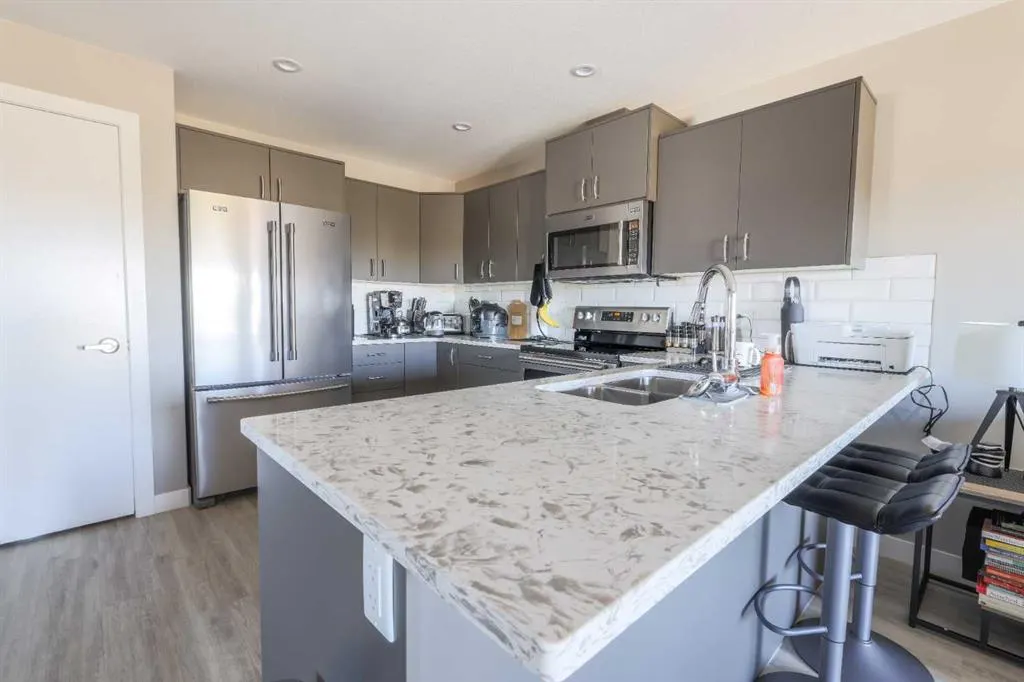 53 Street, #5111