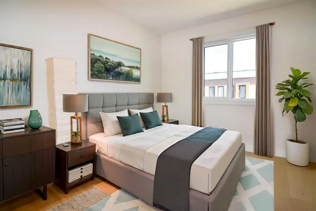 81 Greenbriar Place NW, #215