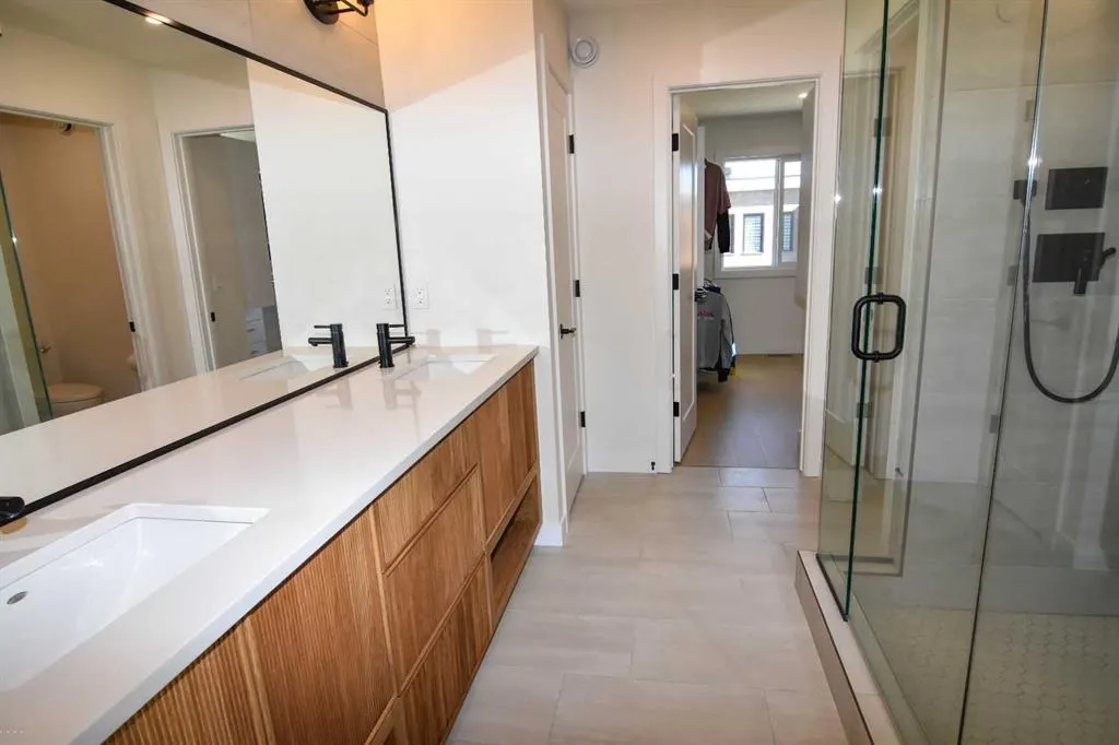 81 Greenbriar Place NW, #215