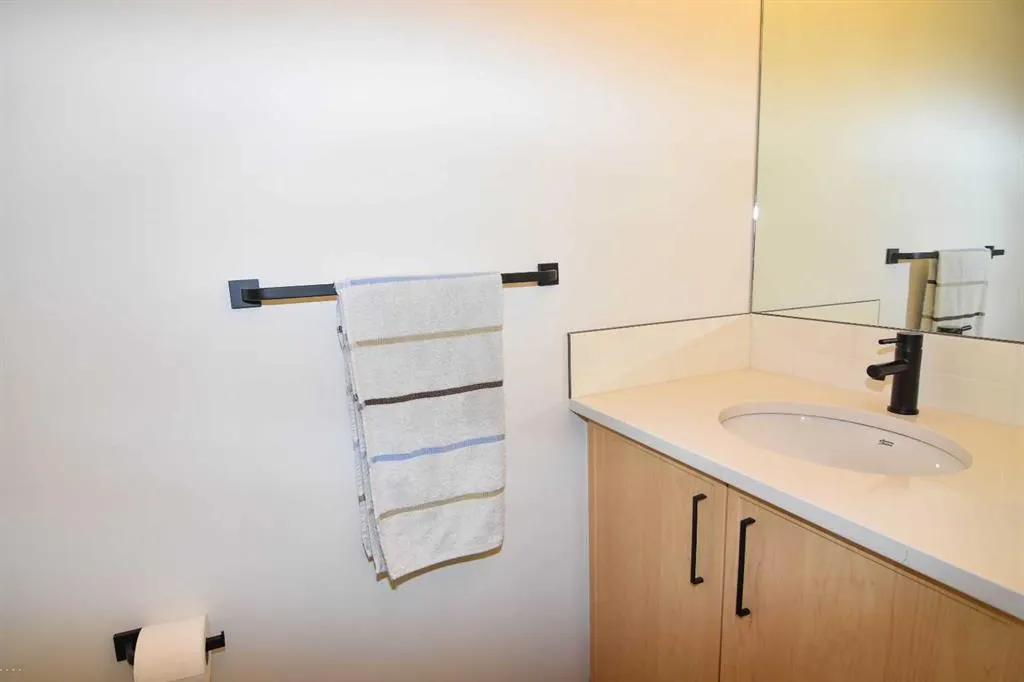 81 Greenbriar Place NW, #215