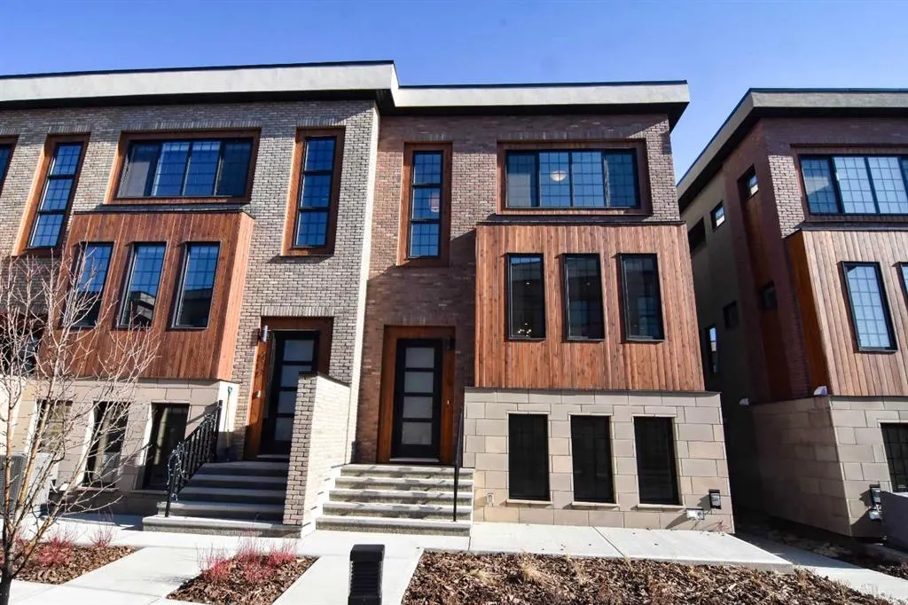 81 Greenbriar Place NW, #215