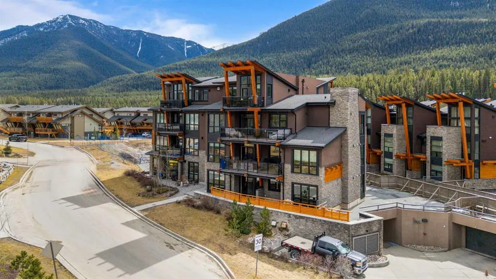 101A Stewart Creek Rise, #102