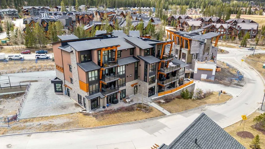 101A Stewart Creek Rise, #102