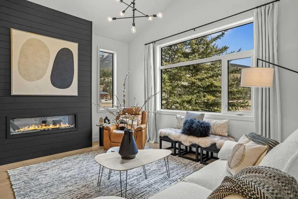 1413 Mountain Avenue, #102