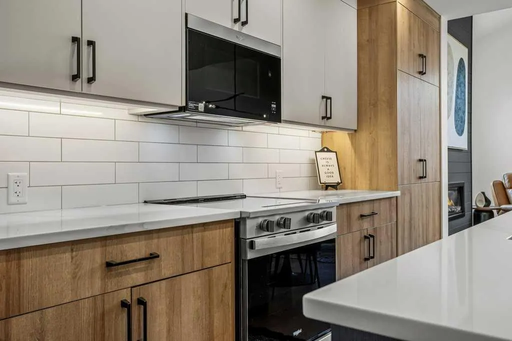 1413 Mountain Avenue, #102