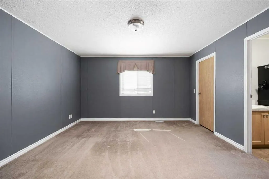 209 Gregoire Crescent