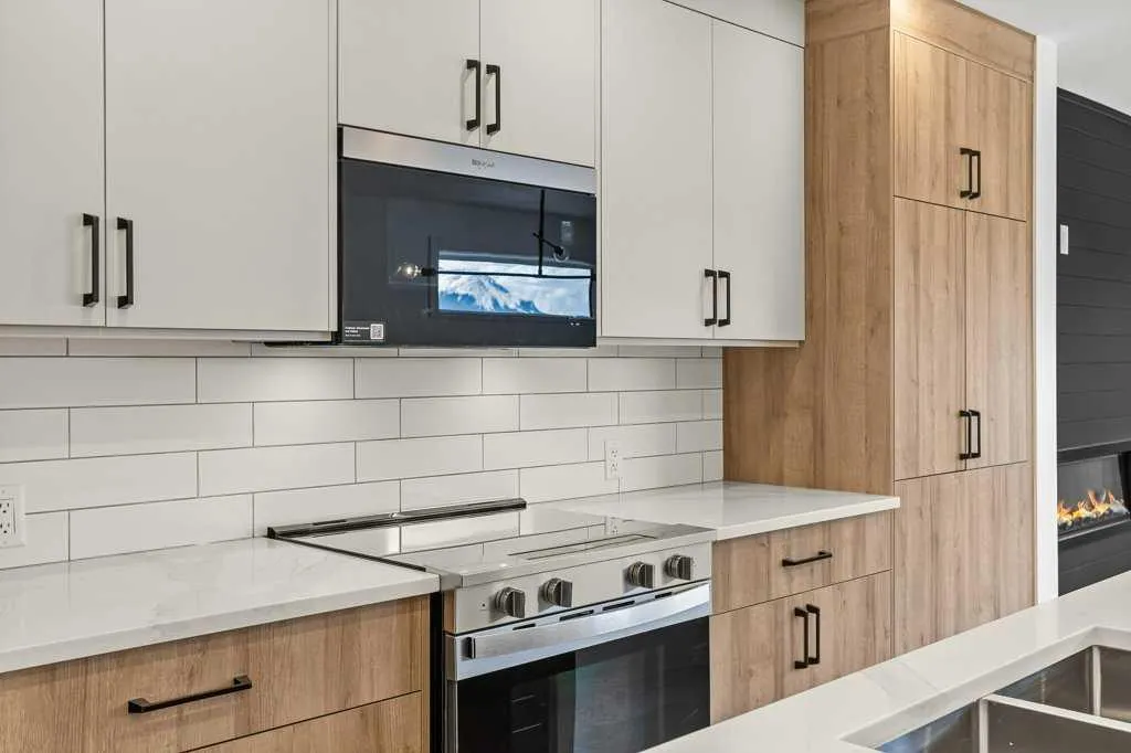 1413 Mountain Avenue, #103