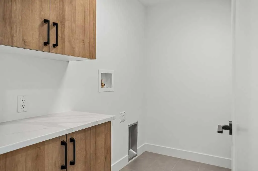 1413 Mountain Avenue, #103