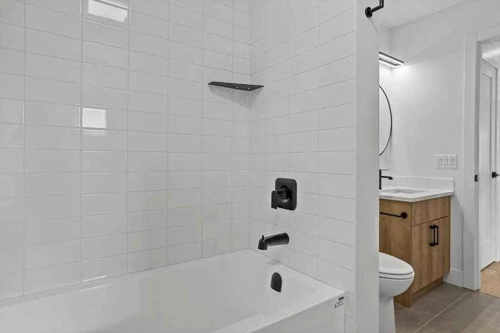 1413 Mountain Avenue, #103
