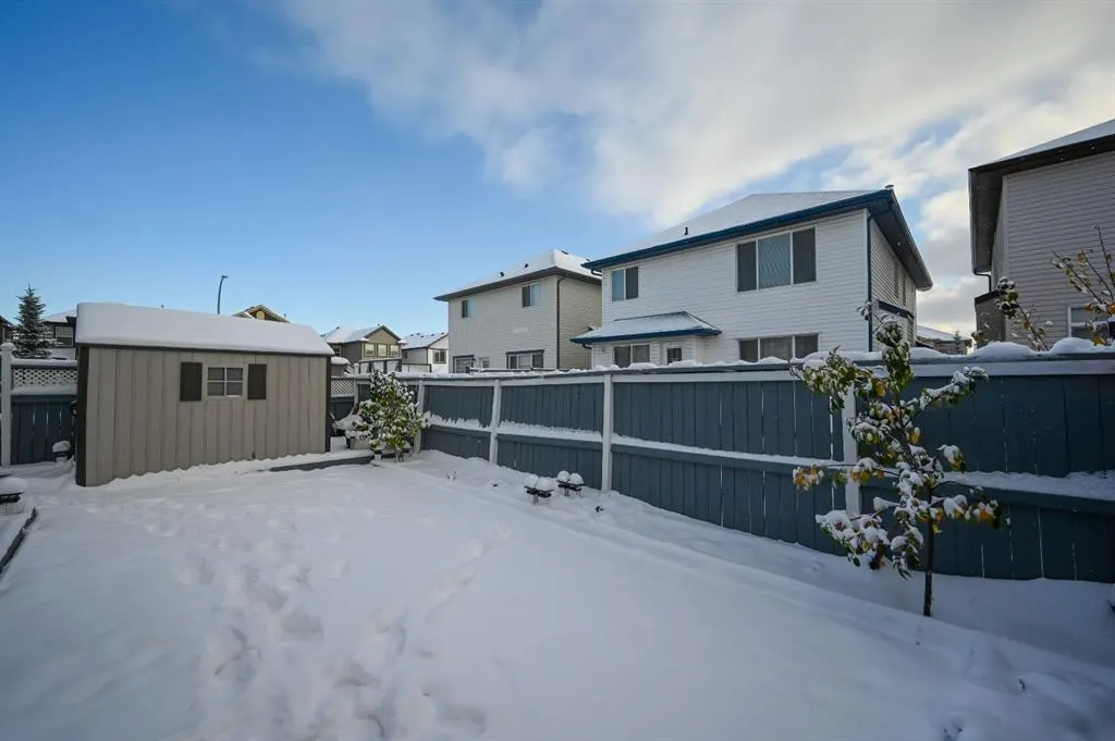 288 Saddlecrest Way NE