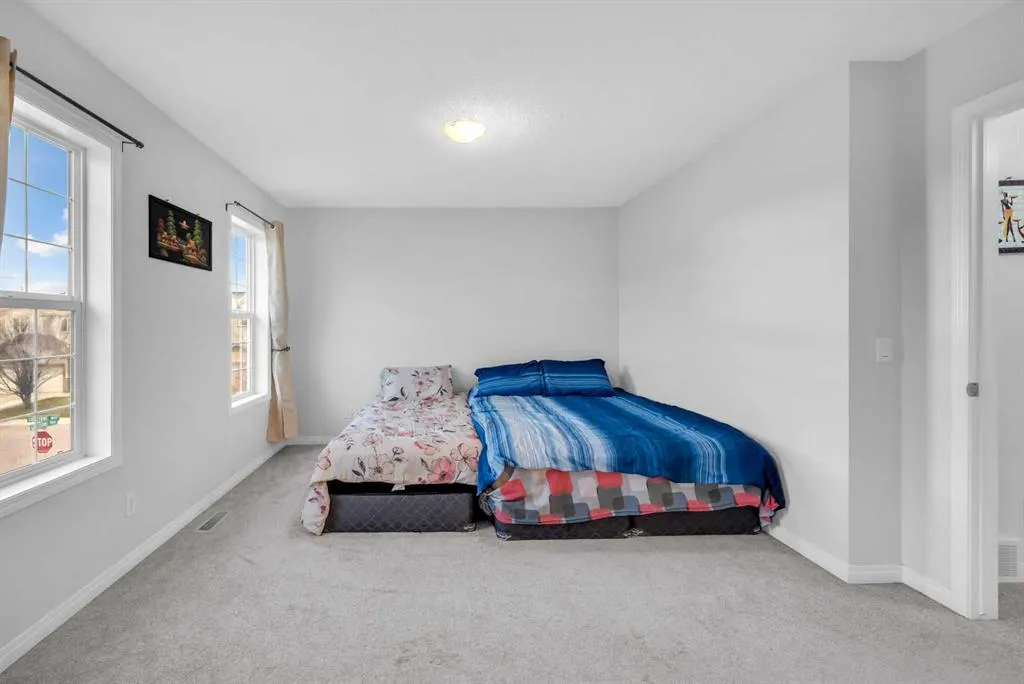 6 Luxstone Point SW