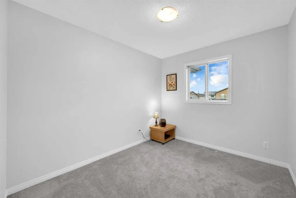 6 Luxstone Point SW