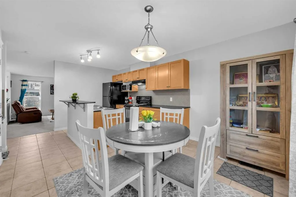 6 Luxstone Point SW
