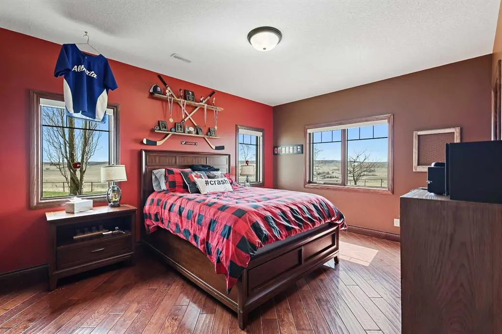 386065 96 Street W