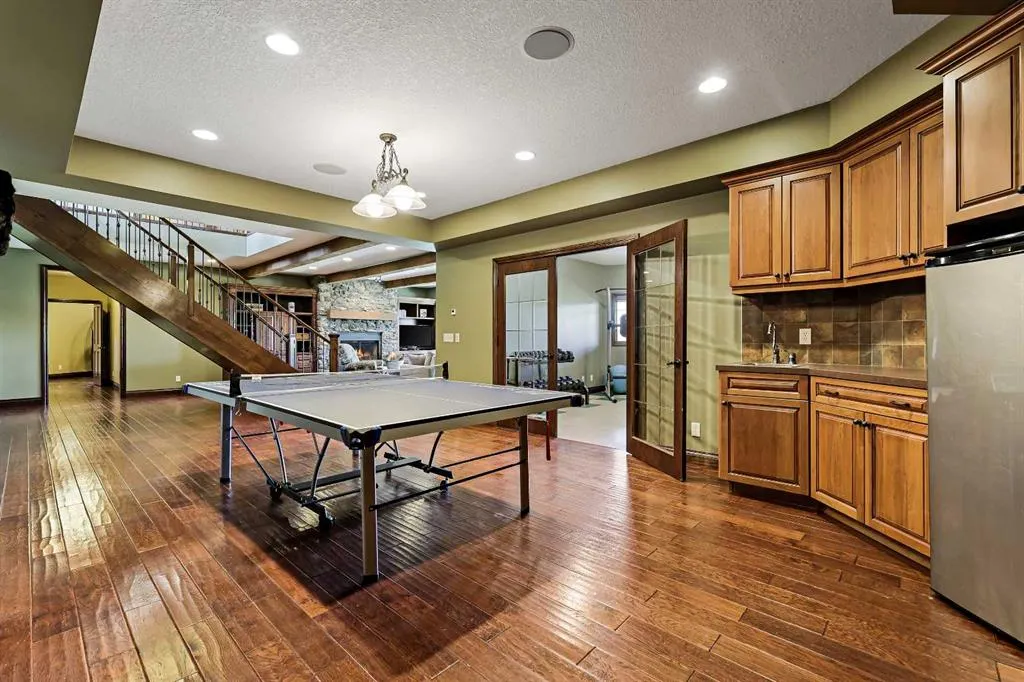 386065 96 Street W