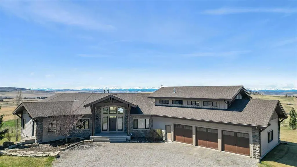 386065 96 Street W