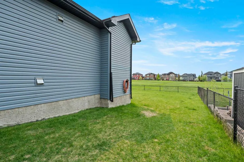 421 Boulder Creek Way SE