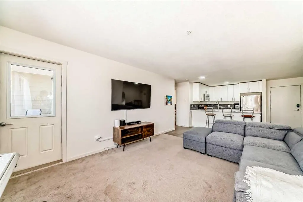 181 Skyview Ranch Manor NE, #1307