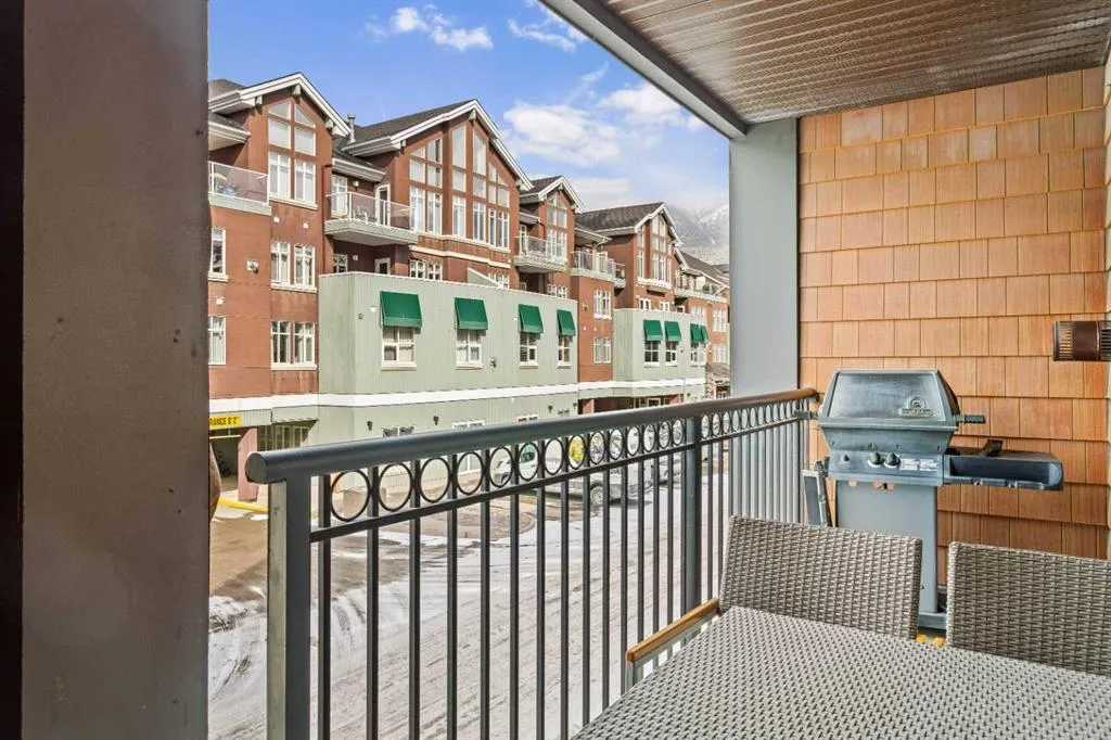 901 Mountain Street, #205 Rot. E+F