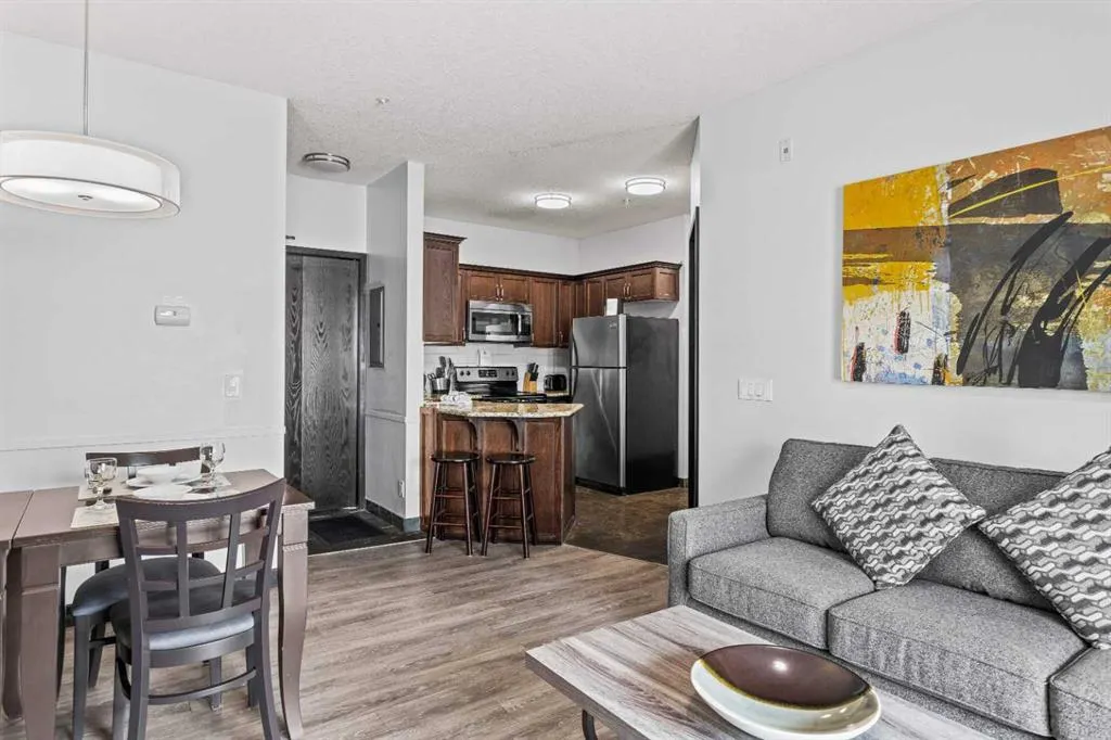 901 Mountain Street, #205 Rot. E+F