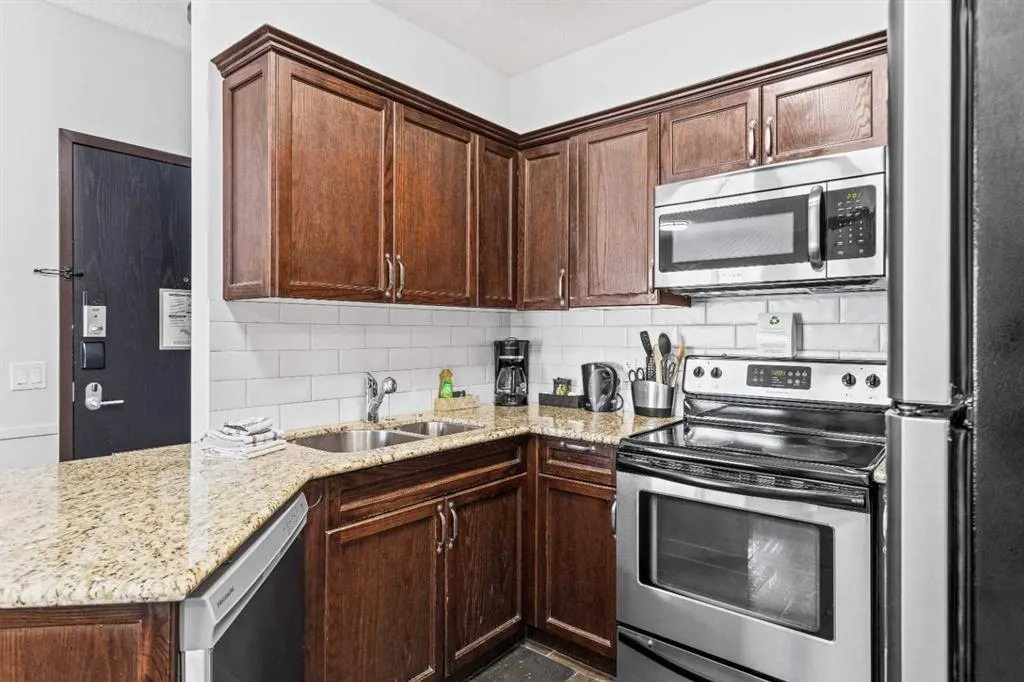 901 Mountain Street, #205 Rot. E+F