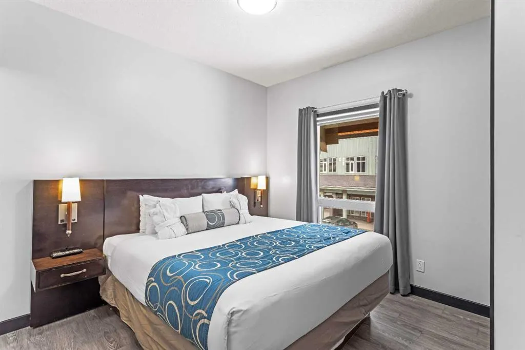 901 Mountain Street, #205 Rot. E+F