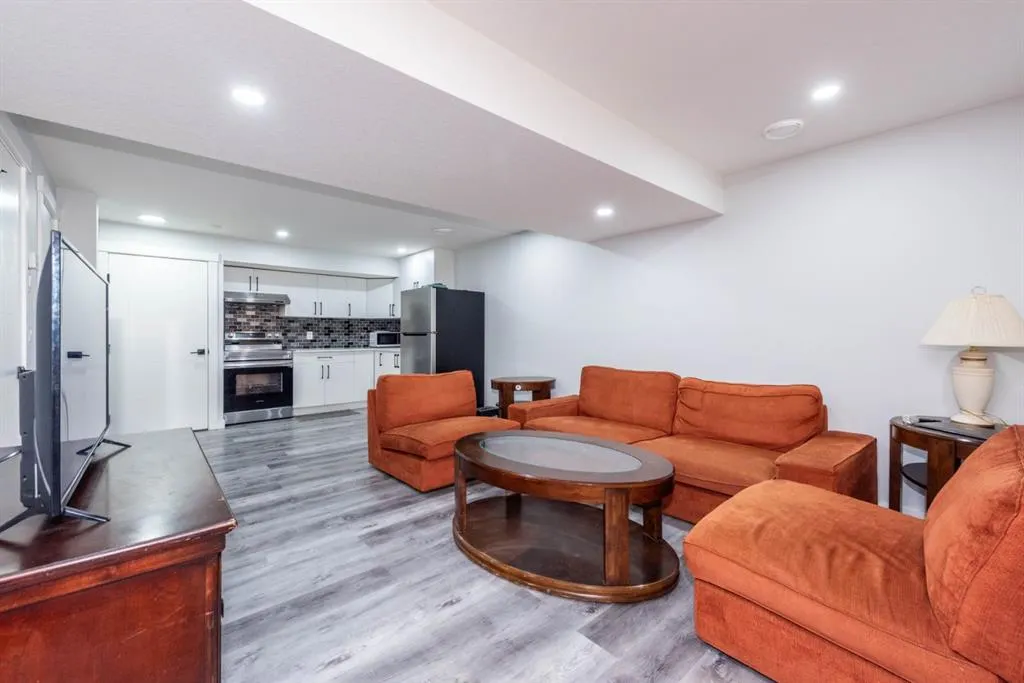 132 savanna Gardens NE