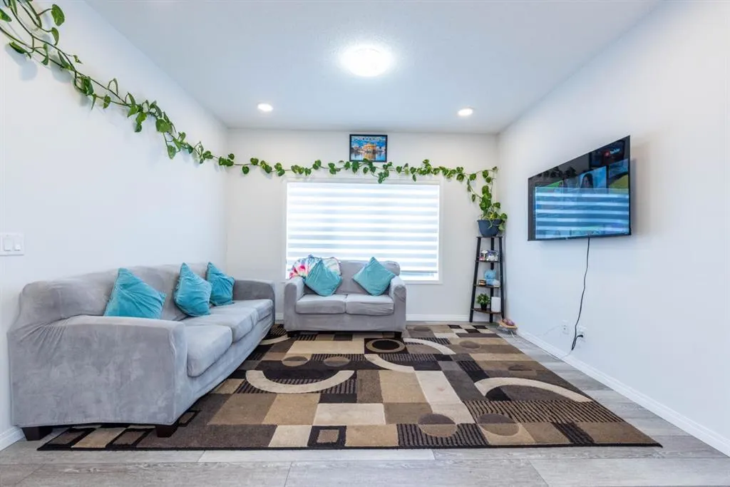 132 savanna Gardens NE
