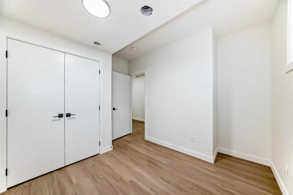 42 street SE, #2215