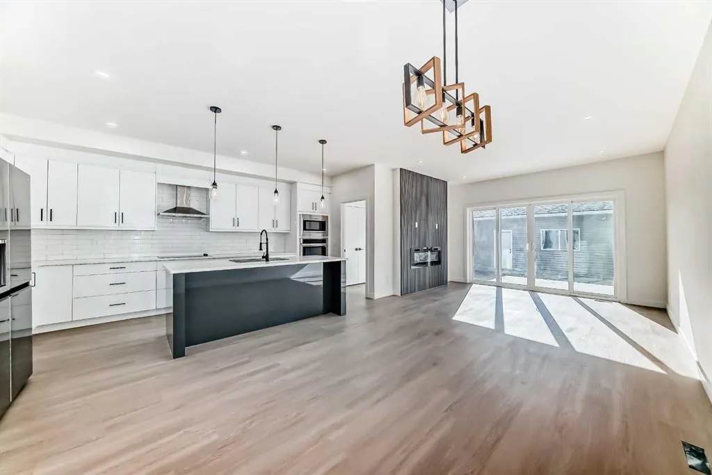 42 street SE, #2215