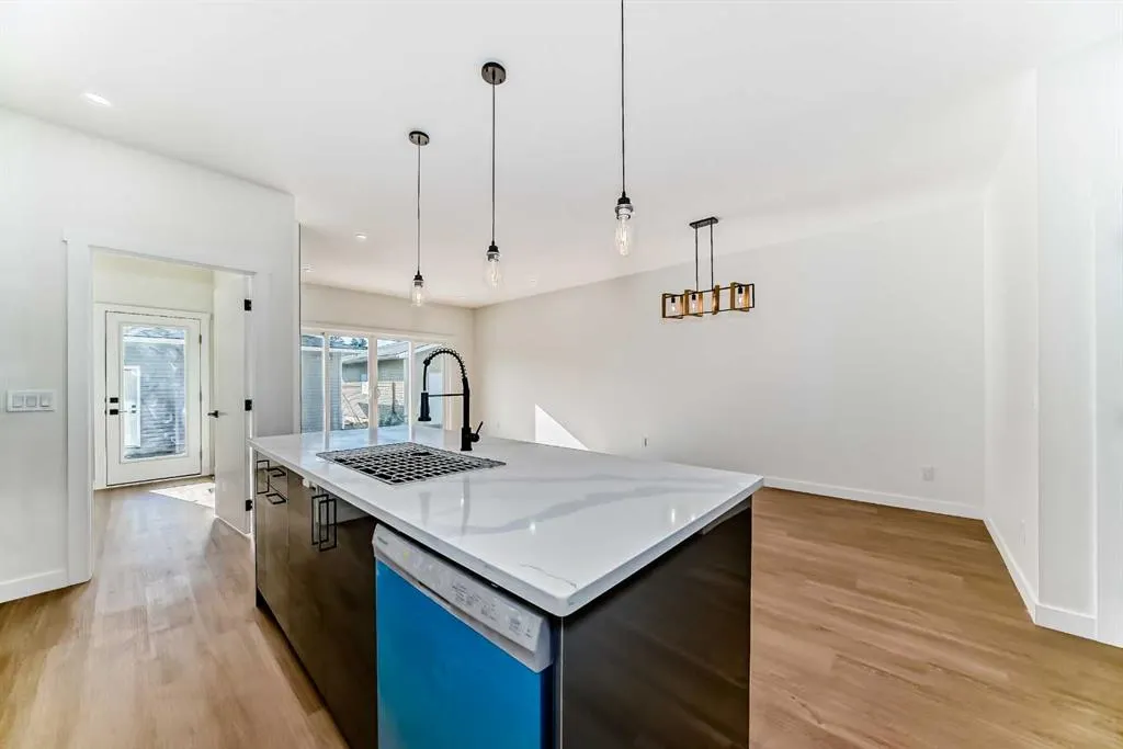 42 street SE, #2215