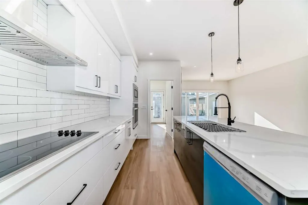 42 street SE, #2215