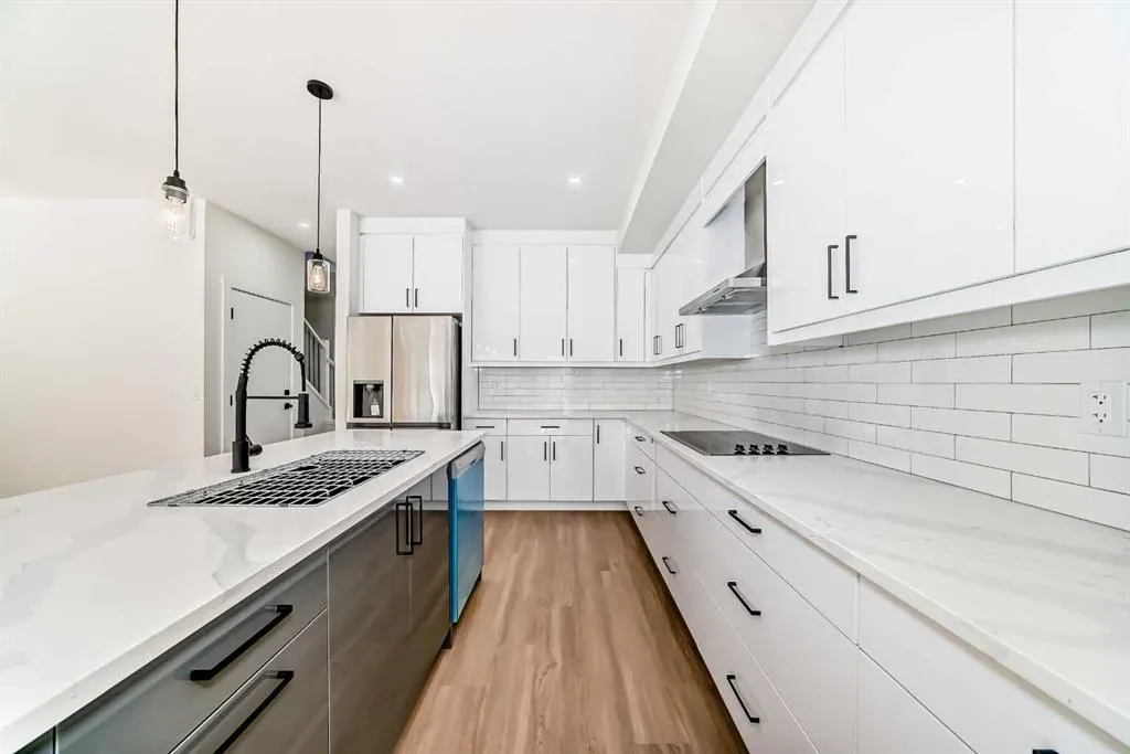 42 street SE, #2215