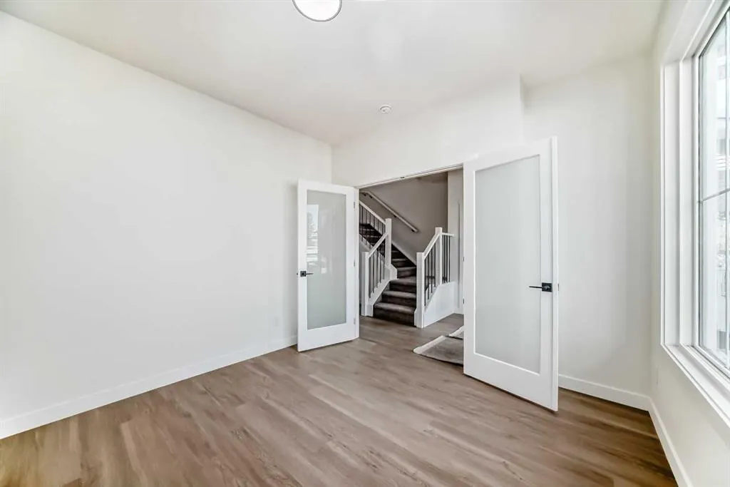 42 street SE, #2215