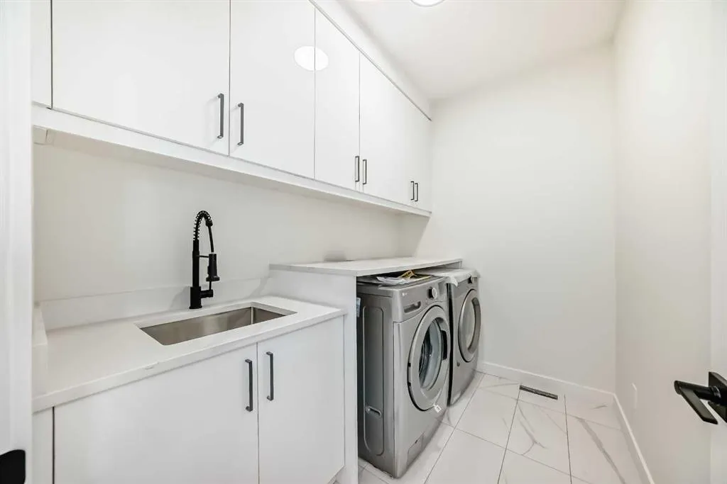 42 street SE, #2215