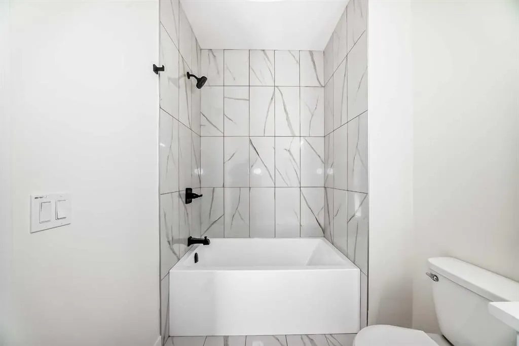 42 street SE, #2215