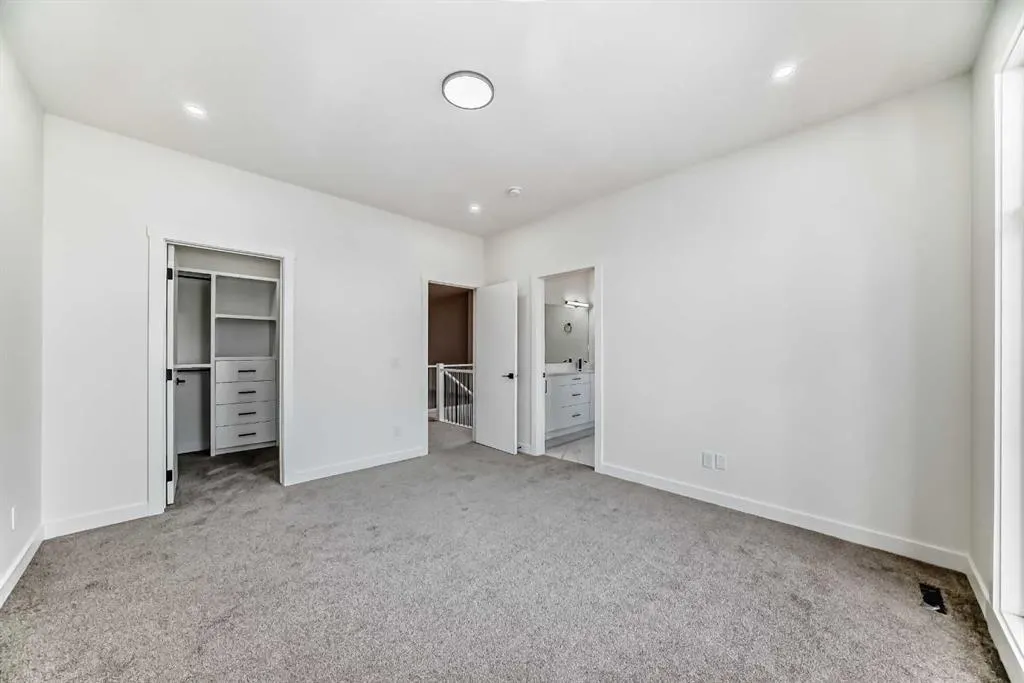 42 street SE, #2215