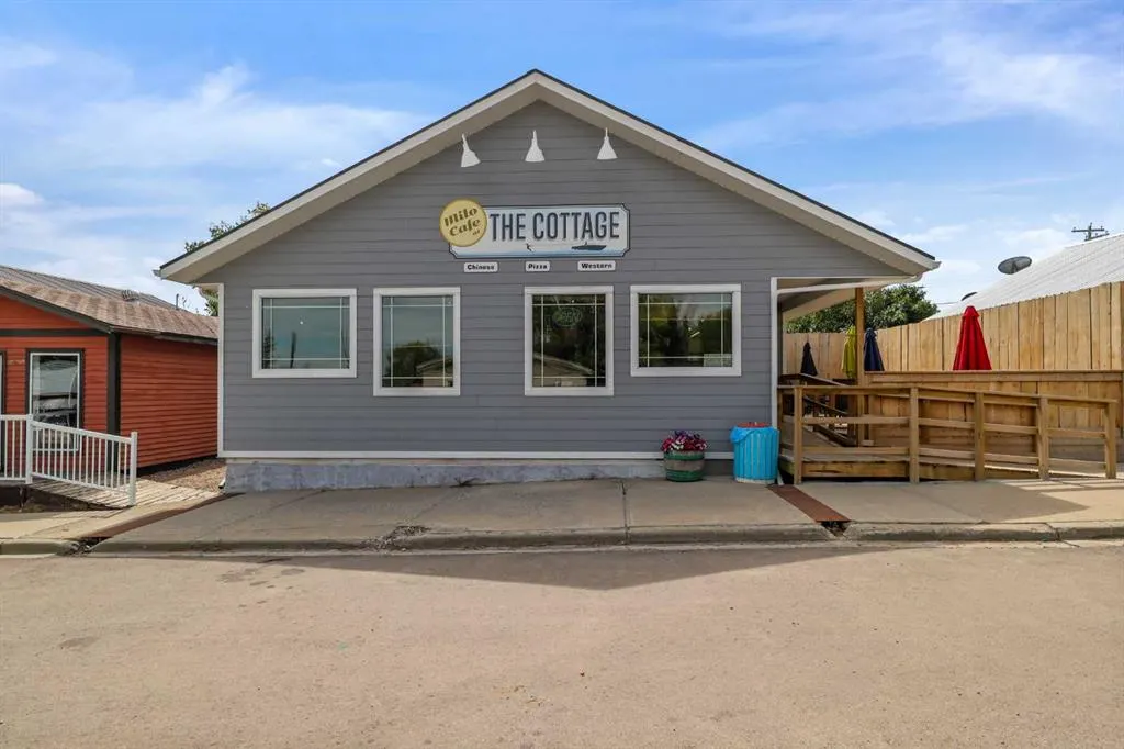 100 Majorville Close