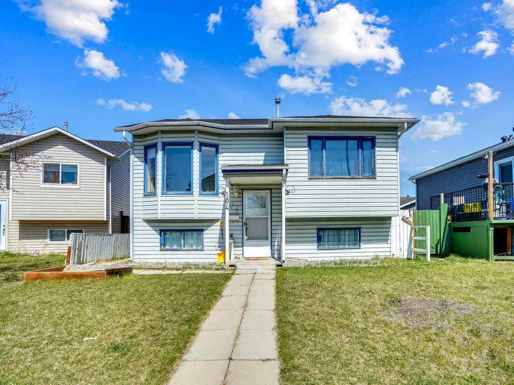 104 Falshire Close NE
