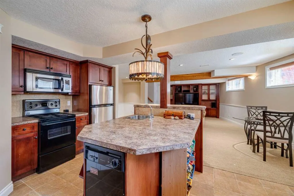 118 Mountain Lion Drive