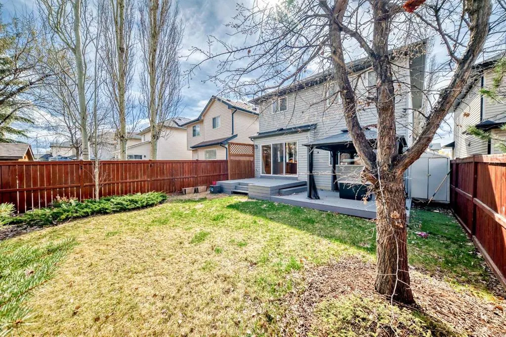 176 Cranwell Crescent SE
