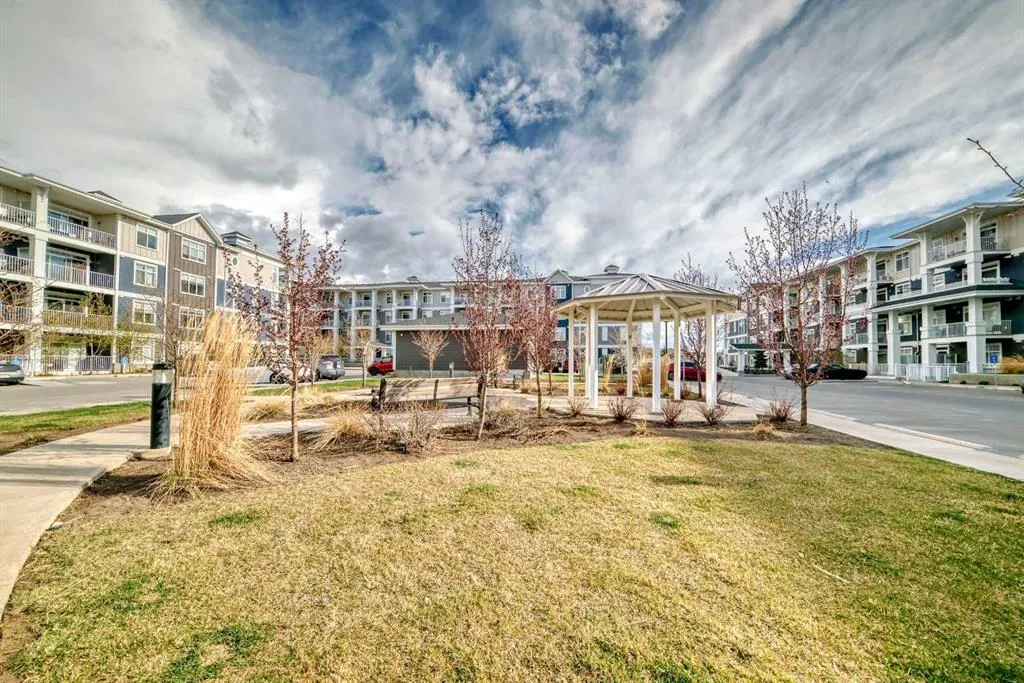 500 Auburn Meadows Common SE, #104