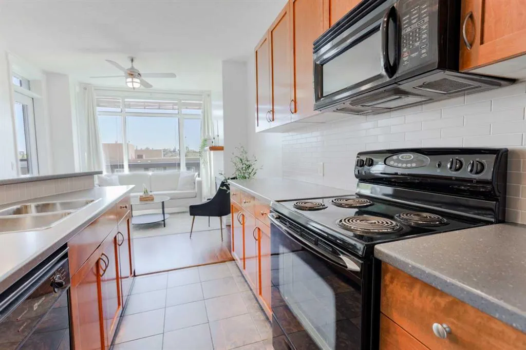 990 Centre Avenue NE, #524
