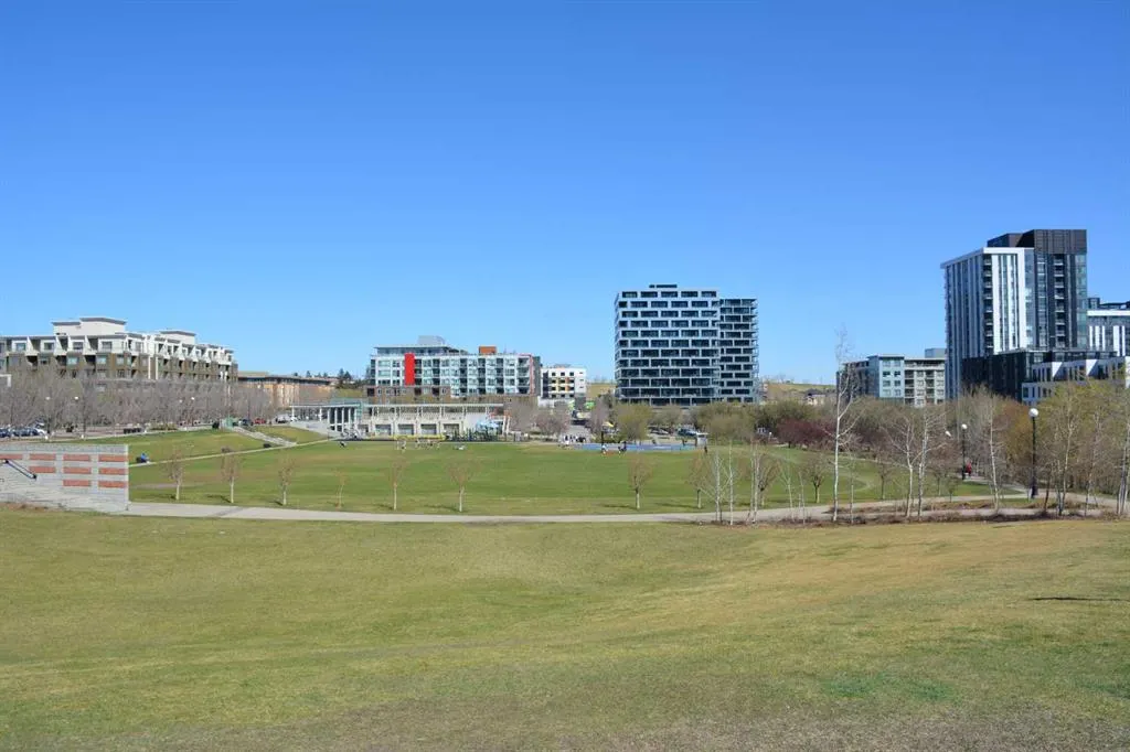 990 Centre Avenue NE, #524