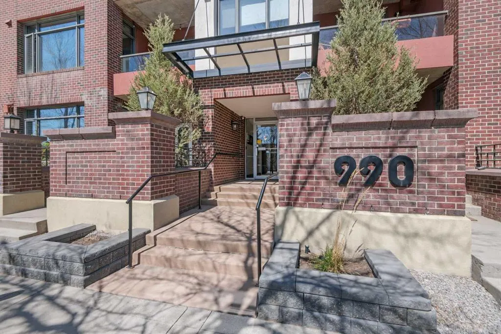 990 Centre Avenue NE, #524
