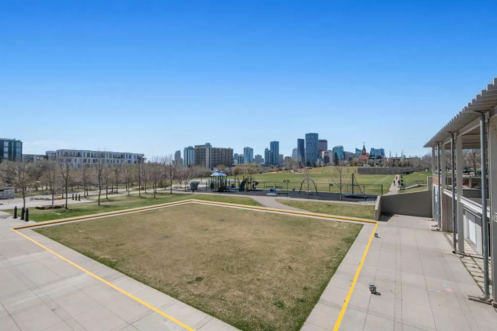 990 Centre Avenue NE, #524
