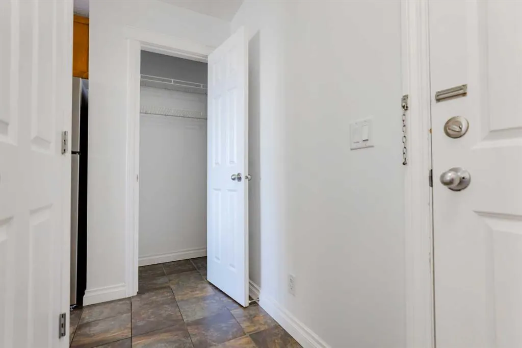 990 Centre Avenue NE, #524
