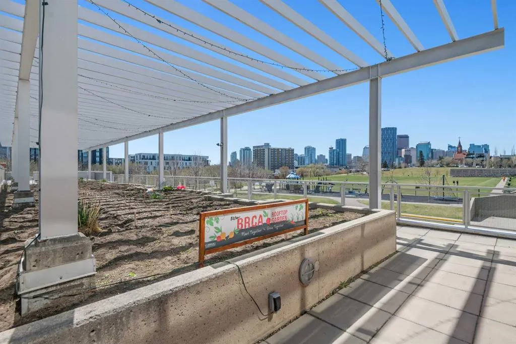 990 Centre Avenue NE, #524