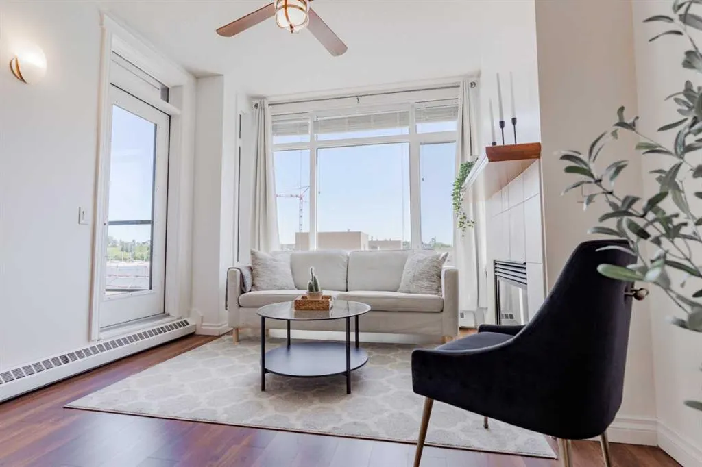 990 Centre Avenue NE, #524