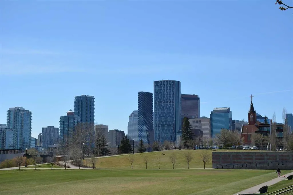 990 Centre Avenue NE, #524